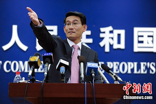 商務(wù)部舉行例行新聞發(fā)布會(huì)，新聞發(fā)言人沈丹陽(yáng)回答記者提問(wèn)。資料圖 中新社發(fā) 劉震 攝